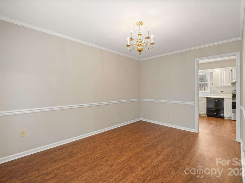 8730 Rittenhouse Circle, Charlotte, NC 28270.  MLS# CAR4225196, YatesRealty ID 4827. Dining room