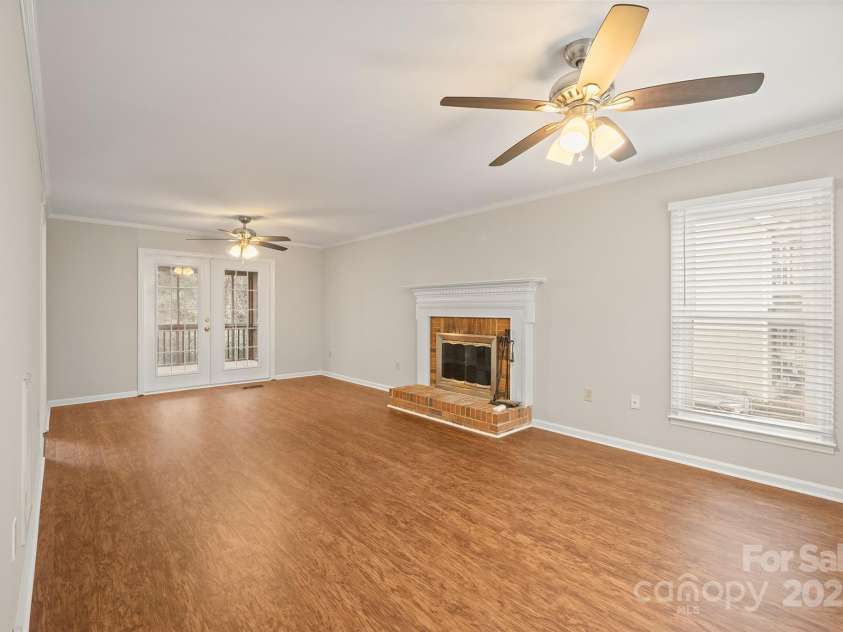 8730 Rittenhouse Circle, Charlotte, NC 28270.  MLS# CAR4225196, YatesRealty ID 4827. Great Room with Fireplace