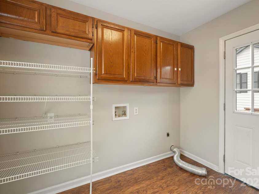 8730 Rittenhouse Circle, Charlotte, NC 28270.  MLS# CAR4225196, YatesRealty ID 4827. Mudd/Laundry Room