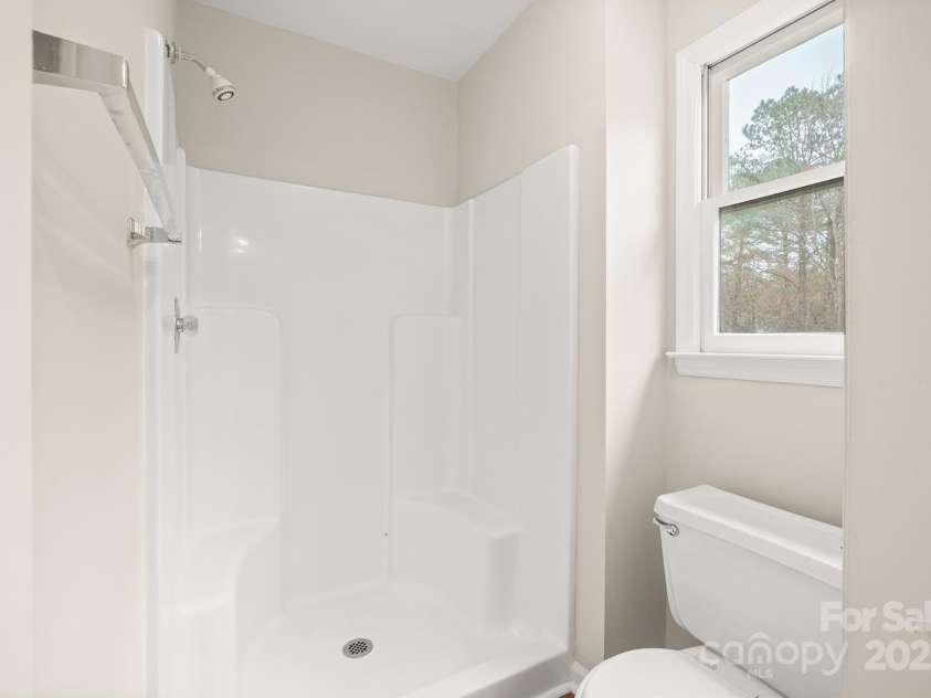 8730 Rittenhouse Circle, Charlotte, NC 28270.  MLS# CAR4225196, YatesRealty ID 4827. Primary Bathroom