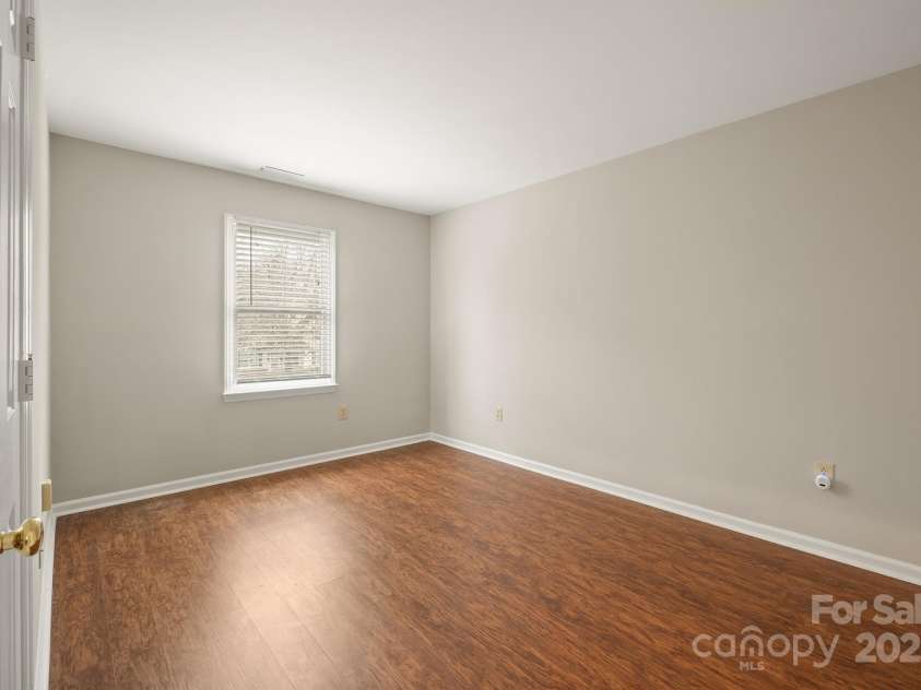 8730 Rittenhouse Circle, Charlotte, NC 28270.  MLS# CAR4225196, YatesRealty ID 4827. Upstairs Bedroom 2