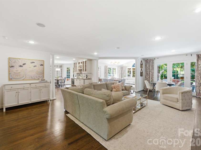 2801 Wamath Drive, Charlotte, NC 28210.  MLS# CAR4420242, YatesRealty ID 48270. 