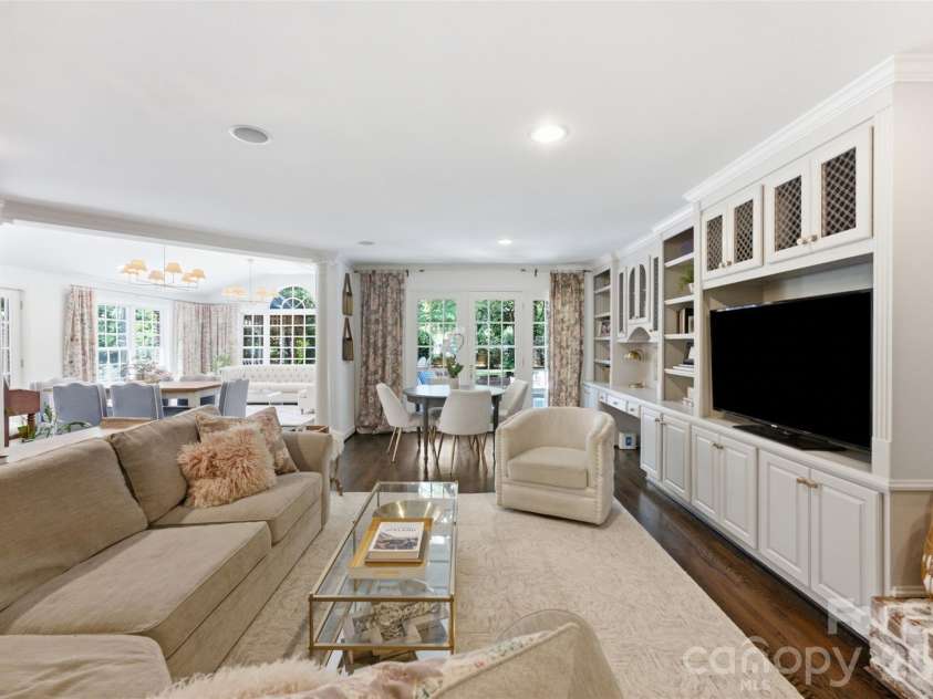 2801 Wamath Drive, Charlotte, NC 28210.  MLS# CAR4420242, YatesRealty ID 48270. 