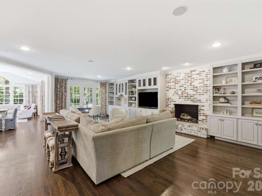 2801 Wamath Drive, Charlotte, NC 28210.  MLS# CAR4420242, YatesRealty ID 48270. 