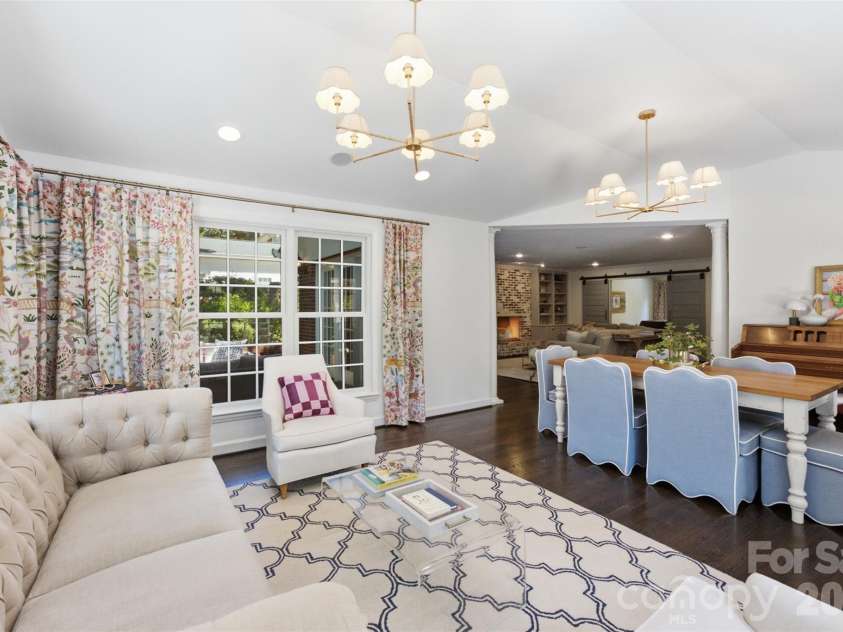 2801 Wamath Drive, Charlotte, NC 28210.  MLS# CAR4420242, YatesRealty ID 48270. 