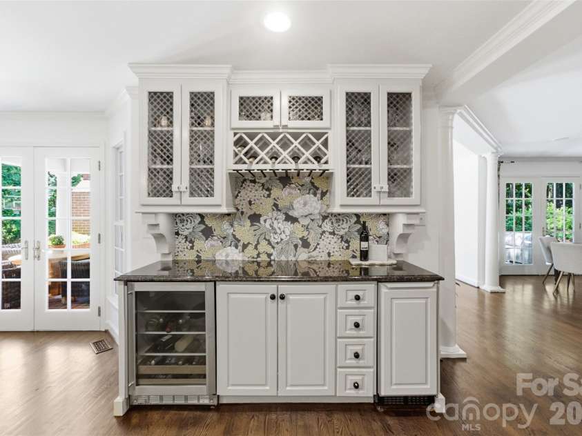 2801 Wamath Drive, Charlotte, NC 28210.  MLS# CAR4420242, YatesRealty ID 48270. 