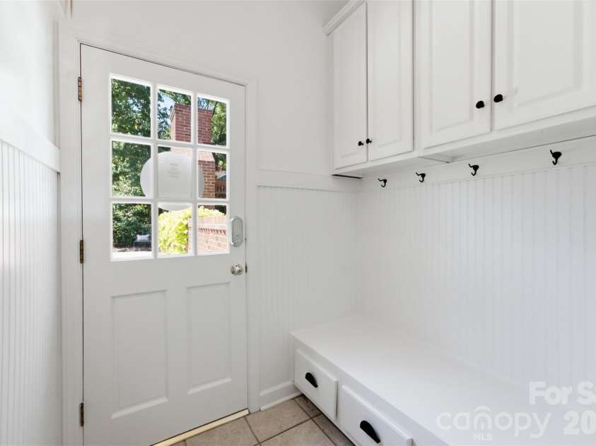 2801 Wamath Drive, Charlotte, NC 28210.  MLS# CAR4420242, YatesRealty ID 48270. 