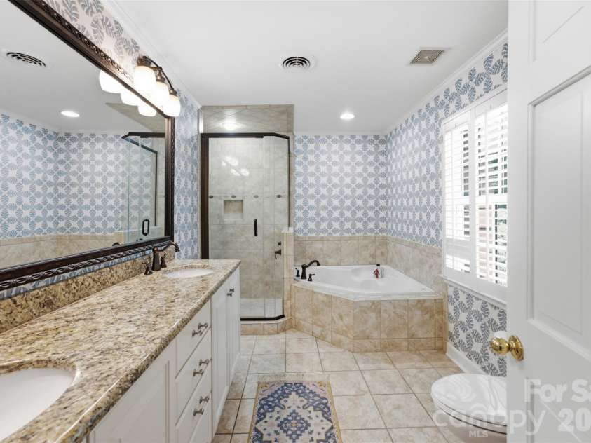2801 Wamath Drive, Charlotte, NC 28210.  MLS# CAR4420242, YatesRealty ID 48270. 