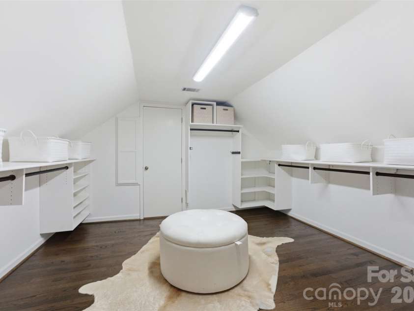 2801 Wamath Drive, Charlotte, NC 28210.  MLS# CAR4420242, YatesRealty ID 48270. 