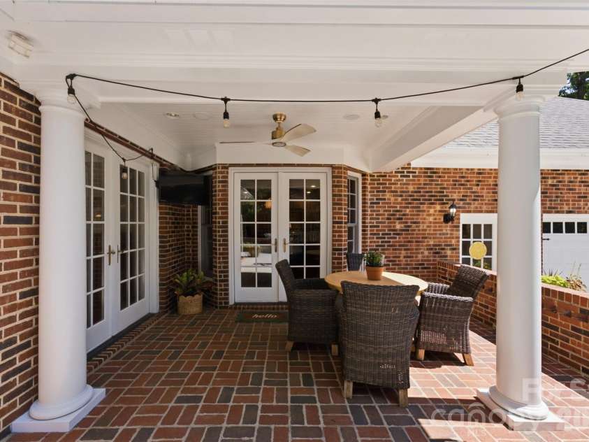 2801 Wamath Drive, Charlotte, NC 28210.  MLS# CAR4420242, YatesRealty ID 48270. 