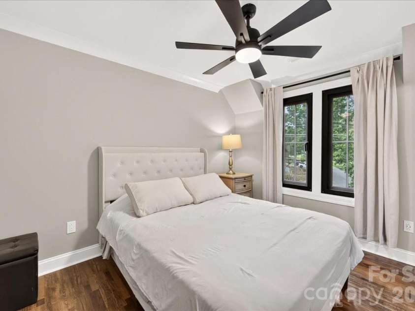 2200 Stratford Avenue, Charlotte, NC 28205.  MLS# CAR4413769, YatesRealty ID 48273. 3rd level bedroom