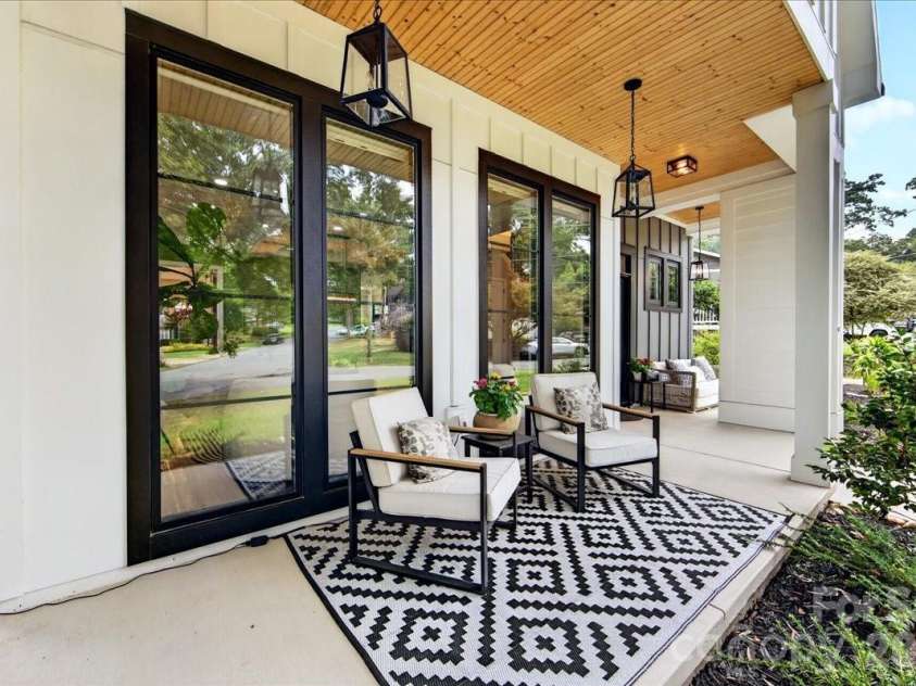 2200 Stratford Avenue, Charlotte, NC 28205.  MLS# CAR4413769, YatesRealty ID 48273. 