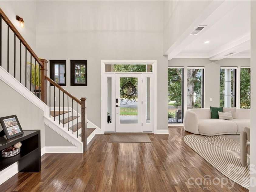 2200 Stratford Avenue, Charlotte, NC 28205.  MLS# CAR4413769, YatesRealty ID 48273. 