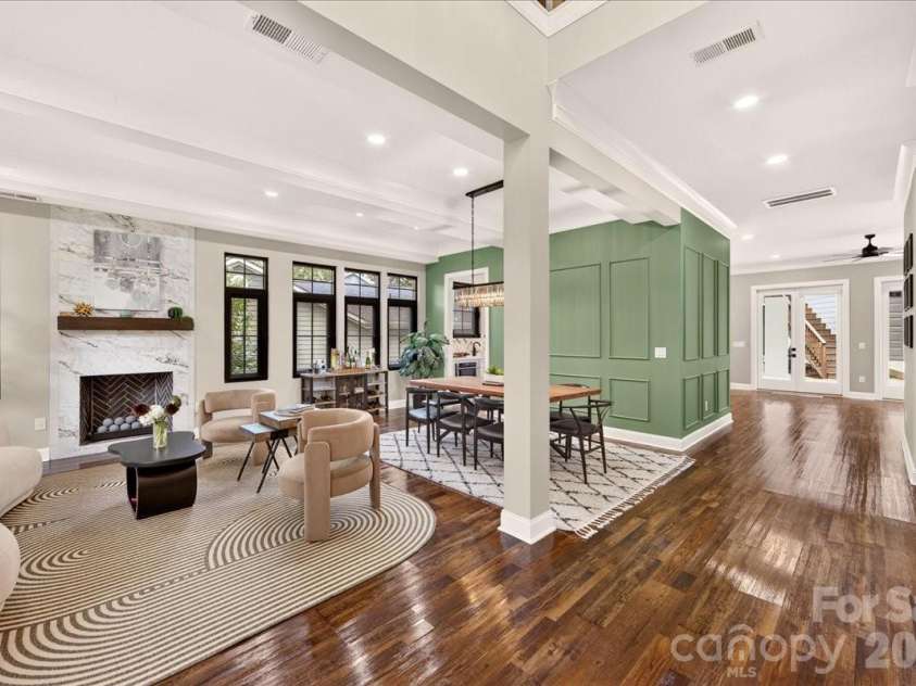 2200 Stratford Avenue, Charlotte, NC 28205.  MLS# CAR4413769, YatesRealty ID 48273. 