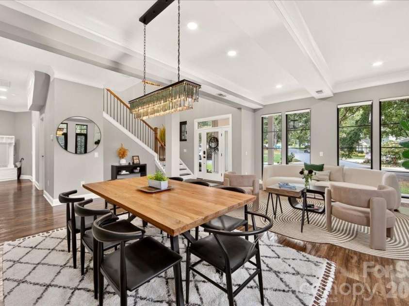 2200 Stratford Avenue, Charlotte, NC 28205.  MLS# CAR4413769, YatesRealty ID 48273. 