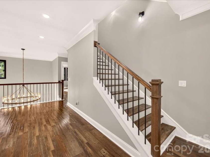2200 Stratford Avenue, Charlotte, NC 28205.  MLS# CAR4413769, YatesRealty ID 48273. 