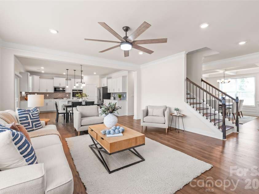 5703 Casper Drive, Charlotte, NC 28214.  MLS# CAR4413583, YatesRealty ID 48274. 