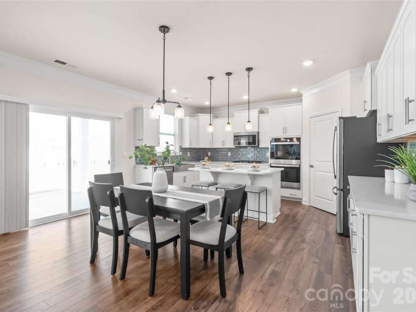 5703 Casper Drive, Charlotte, NC 28214.  MLS# CAR4413583, YatesRealty ID 48274. 
