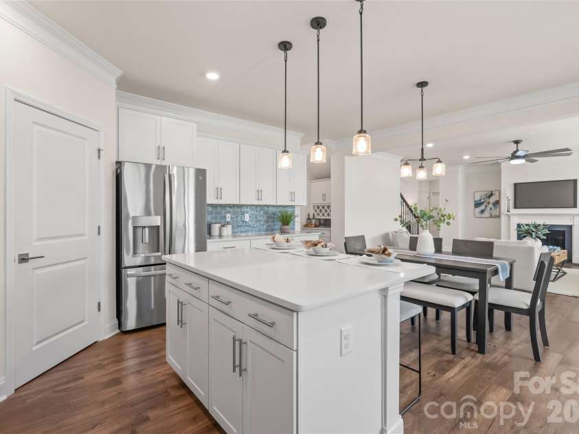 5703 Casper Drive, Charlotte, NC 28214.  MLS# CAR4413583, YatesRealty ID 48274. 