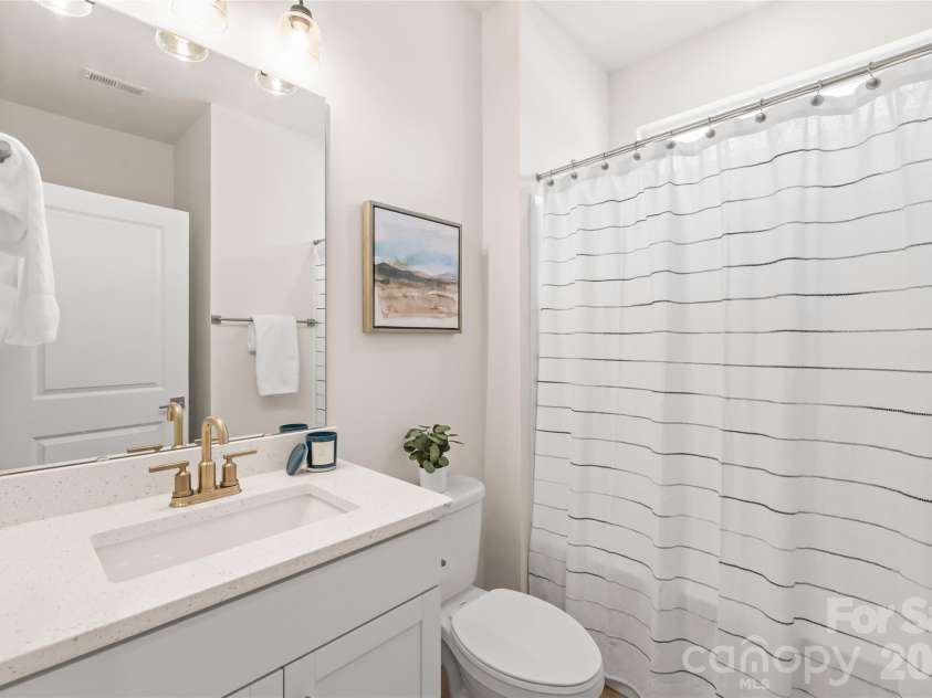 5703 Casper Drive, Charlotte, NC 28214.  MLS# CAR4413583, YatesRealty ID 48274. 