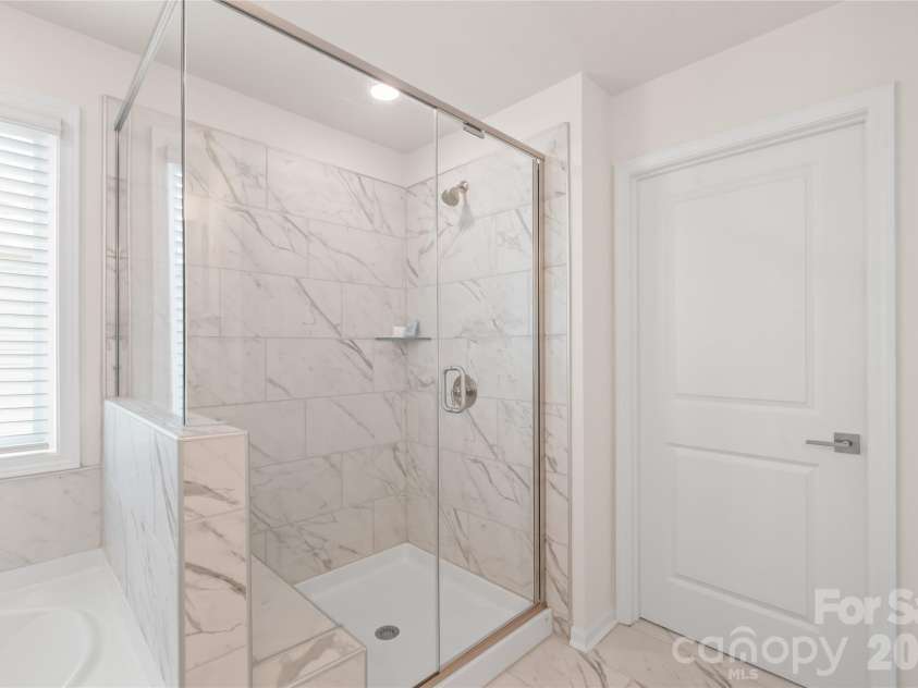 5703 Casper Drive, Charlotte, NC 28214.  MLS# CAR4413583, YatesRealty ID 48274. 