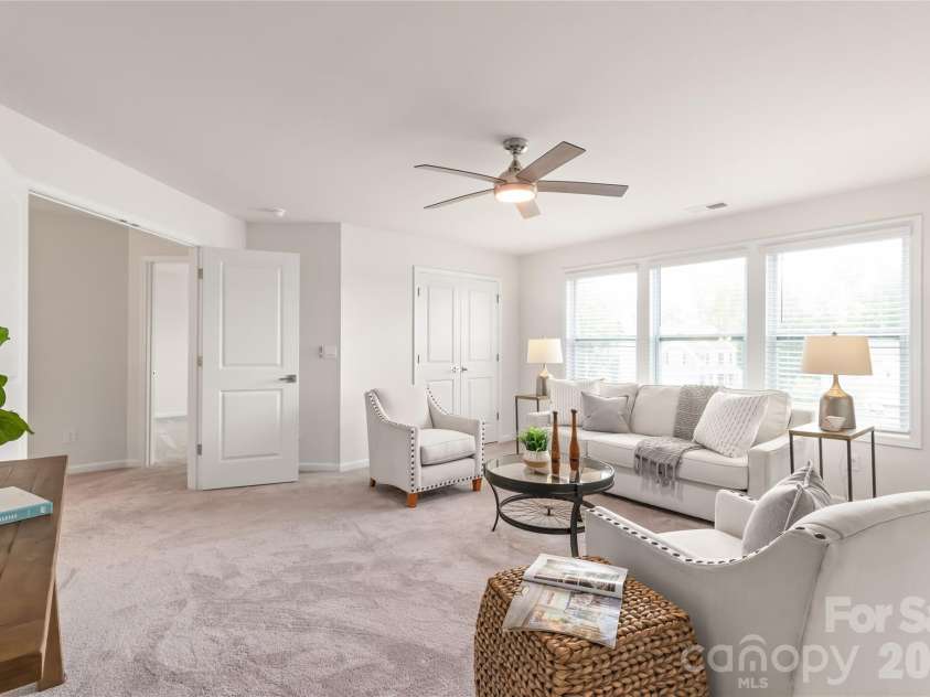 5703 Casper Drive, Charlotte, NC 28214.  MLS# CAR4413583, YatesRealty ID 48274. 
