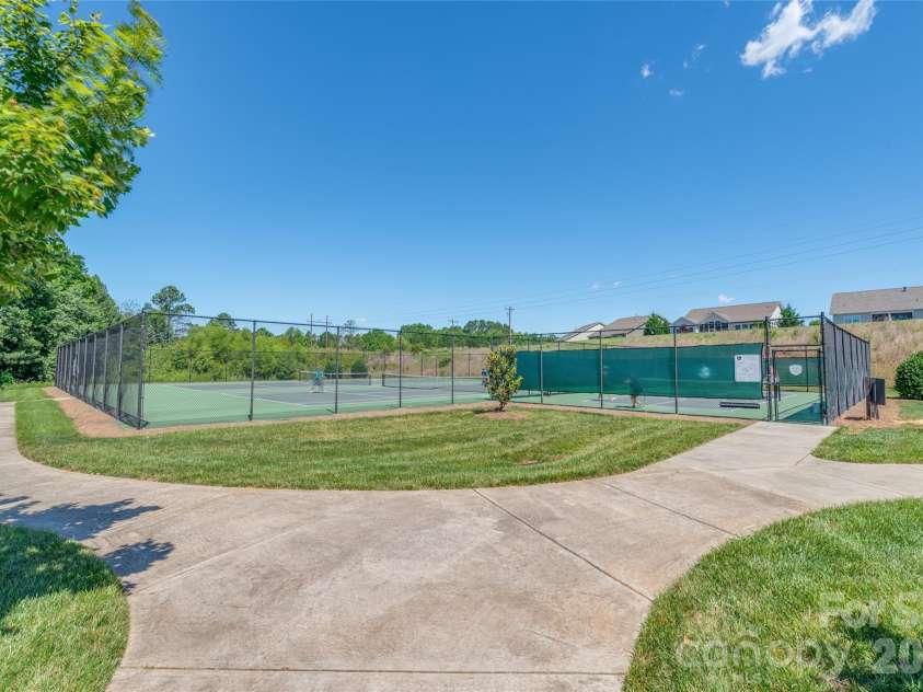 5703 Casper Drive, Charlotte, NC 28214.  MLS# CAR4413583, YatesRealty ID 48274. 