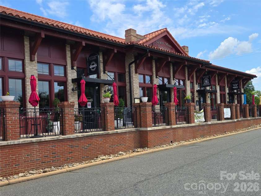 5703 Casper Drive, Charlotte, NC 28214.  MLS# CAR4413583, YatesRealty ID 48274. 