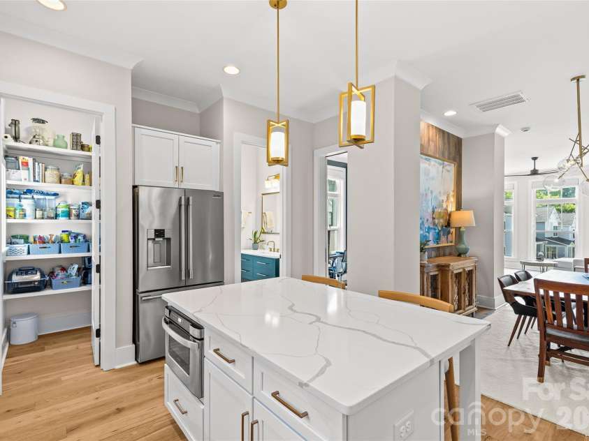 1429 Belle Terre Avenue, Charlotte, NC 28205.  MLS# CAR4409233, YatesRealty ID 48275. 