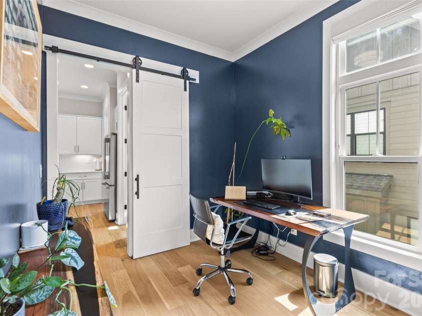 1429 Belle Terre Avenue, Charlotte, NC 28205.  MLS# CAR4409233, YatesRealty ID 48275. 