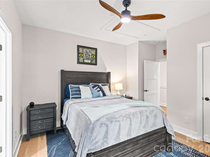 1429 Belle Terre Avenue, Charlotte, NC 28205.  MLS# CAR4409233, YatesRealty ID 48275. 