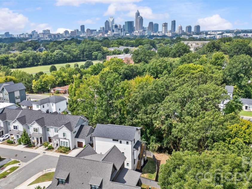 1429 Belle Terre Avenue, Charlotte, NC 28205.  MLS# CAR4409233, YatesRealty ID 48275. 
