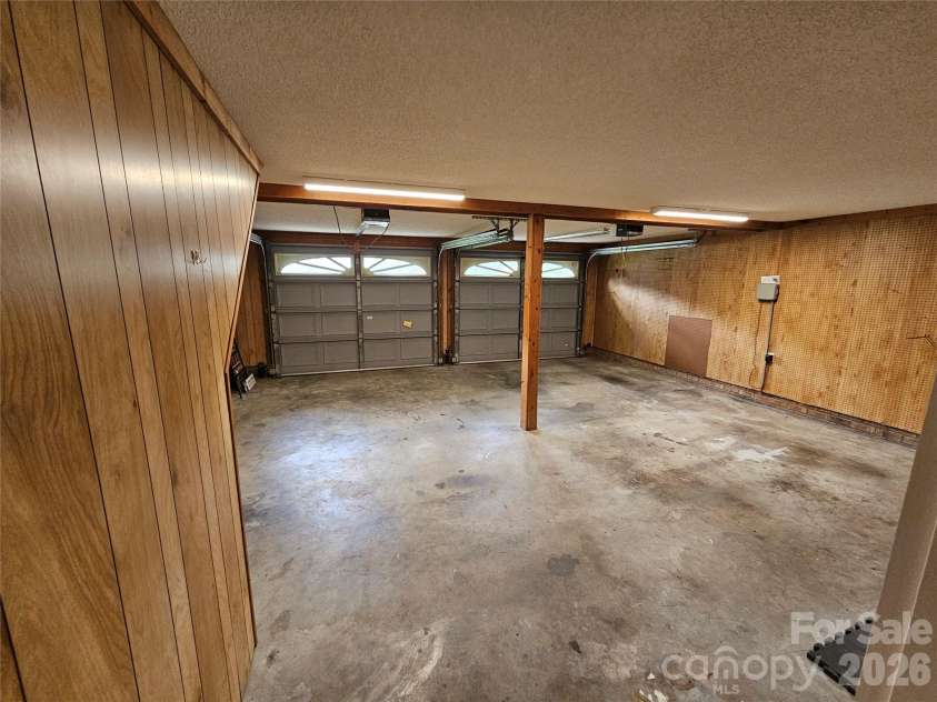 1035 Waterway Drive, Sumter, SC 29154.  MLS# CAR4420215, YatesRealty ID 48276. 2 Car Attached Garage