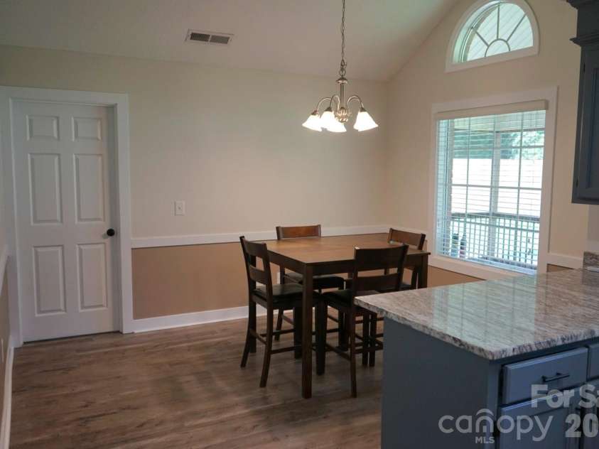 1035 Waterway Drive, Sumter, SC 29154.  MLS# CAR4420215, YatesRealty ID 48276. Breakfast Nook