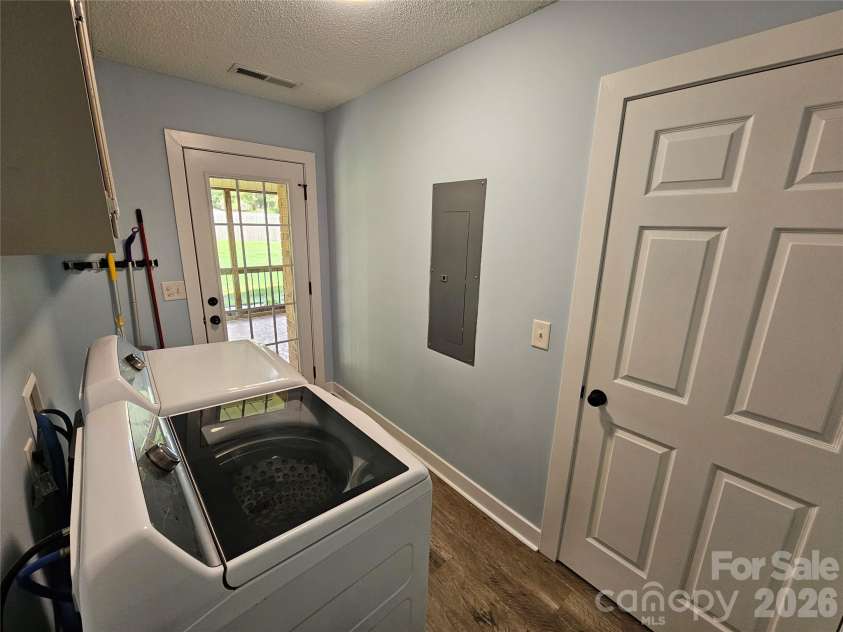1035 Waterway Drive, Sumter, SC 29154.  MLS# CAR4420215, YatesRealty ID 48276. Laundry Room