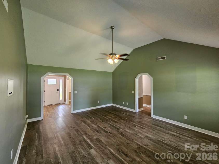1035 Waterway Drive, Sumter, SC 29154.  MLS# CAR4420215, YatesRealty ID 48276. Living Room