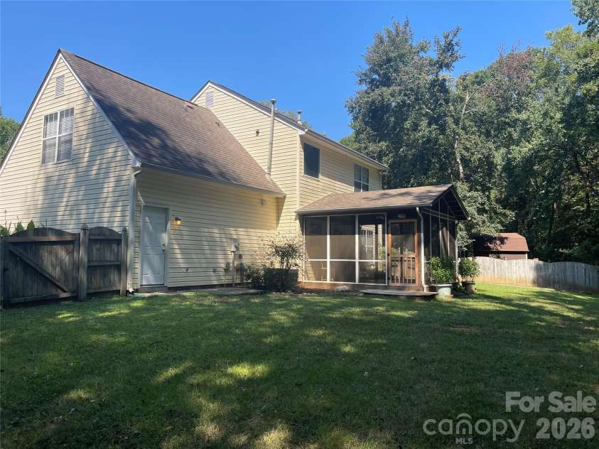 14223 Walkers Crossing Drive, Charlotte, NC 28273.  MLS# CAR4420665, YatesRealty ID 48277. 