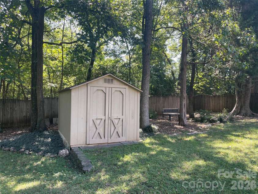 14223 Walkers Crossing Drive, Charlotte, NC 28273.  MLS# CAR4420665, YatesRealty ID 48277. 