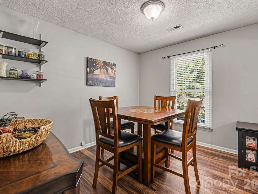 9803 Cooper Run Lane, Charlotte, NC 28269.  MLS# CAR4419711, YatesRealty ID 48278. Dining Room
