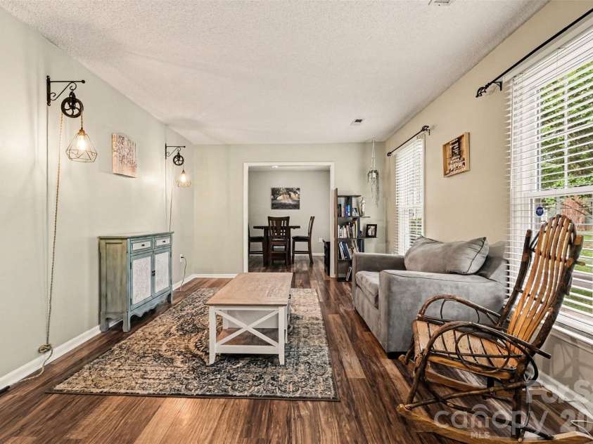 9803 Cooper Run Lane, Charlotte, NC 28269.  MLS# CAR4419711, YatesRealty ID 48278. Living Room