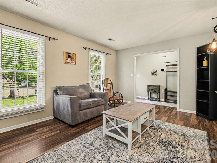 9803 Cooper Run Lane, Charlotte, NC 28269.  MLS# CAR4419711, YatesRealty ID 48278. Living Room
