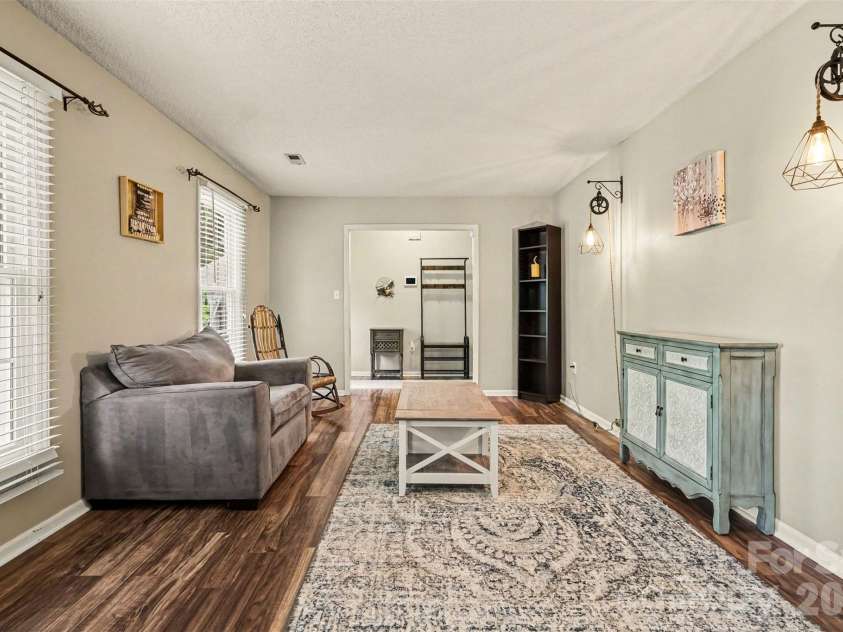 9803 Cooper Run Lane, Charlotte, NC 28269.  MLS# CAR4419711, YatesRealty ID 48278. Living Room