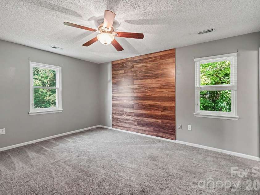 9803 Cooper Run Lane, Charlotte, NC 28269.  MLS# CAR4419711, YatesRealty ID 48278. Primary Bedroom