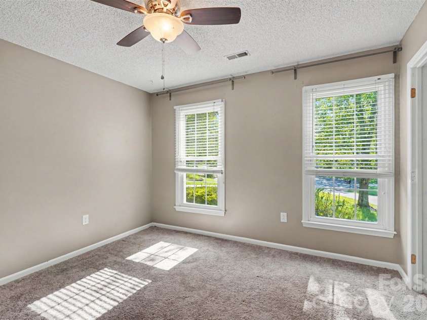 9803 Cooper Run Lane, Charlotte, NC 28269.  MLS# CAR4419711, YatesRealty ID 48278. Secondary Bedroom
