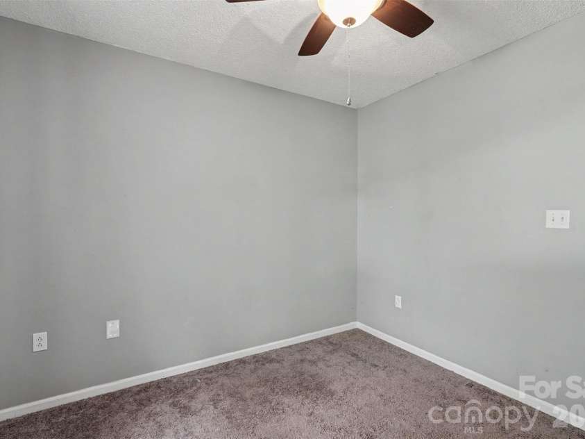 9803 Cooper Run Lane, Charlotte, NC 28269.  MLS# CAR4419711, YatesRealty ID 48278. Secondary Bedroom