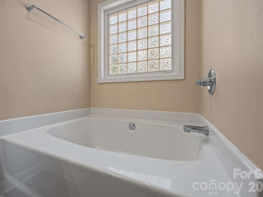 300 Chinaberry Drive, China Grove, NC 28023.  MLS# CAR4346542, YatesRealty ID 4828. 