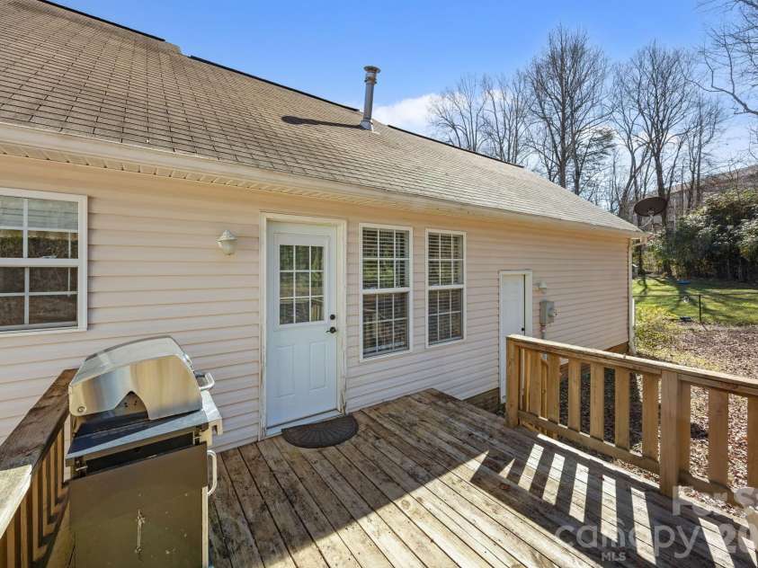 300 Chinaberry Drive, China Grove, NC 28023.  MLS# CAR4346542, YatesRealty ID 4828. 