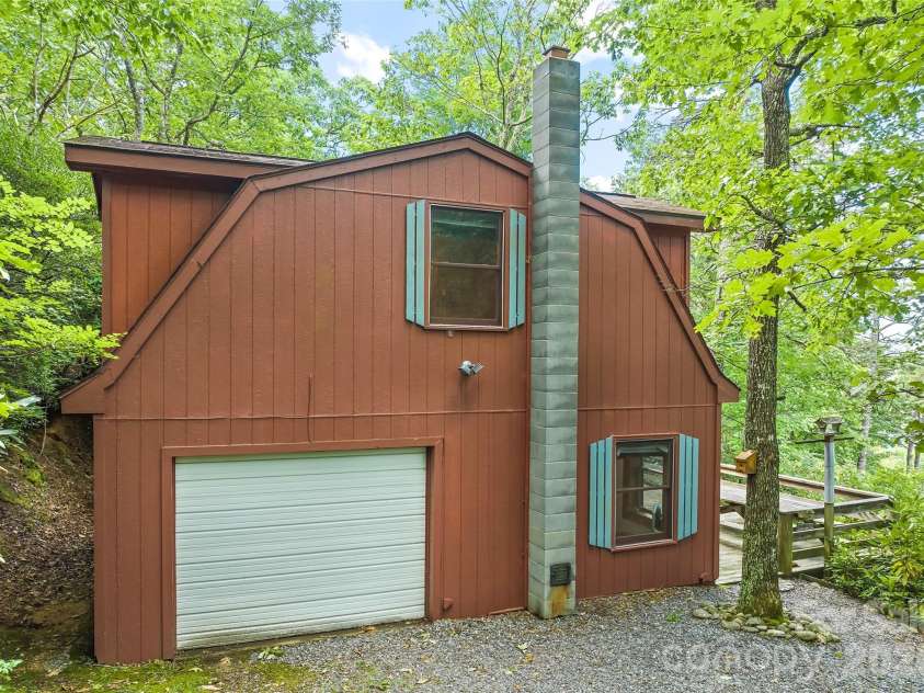 52 Steep Lane, Maggie Valley, NC 28751.  MLS# CAR4397095, YatesRealty ID 48282. Approach side