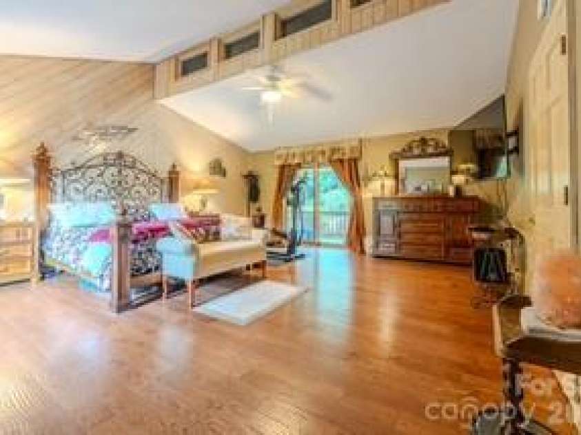 455 Avery Lane, Newland, NC 28657.  MLS# CAR4420126, YatesRealty ID 48283. 