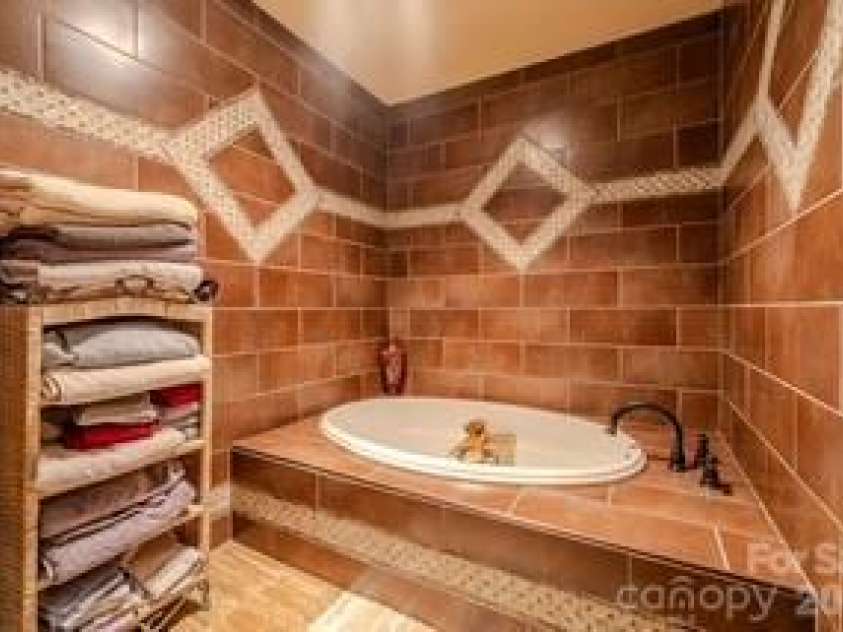 455 Avery Lane, Newland, NC 28657.  MLS# CAR4420126, YatesRealty ID 48283. 